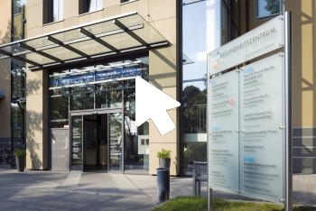 Eingang des Gesundheitszentrum Mainz-Gonsenheim